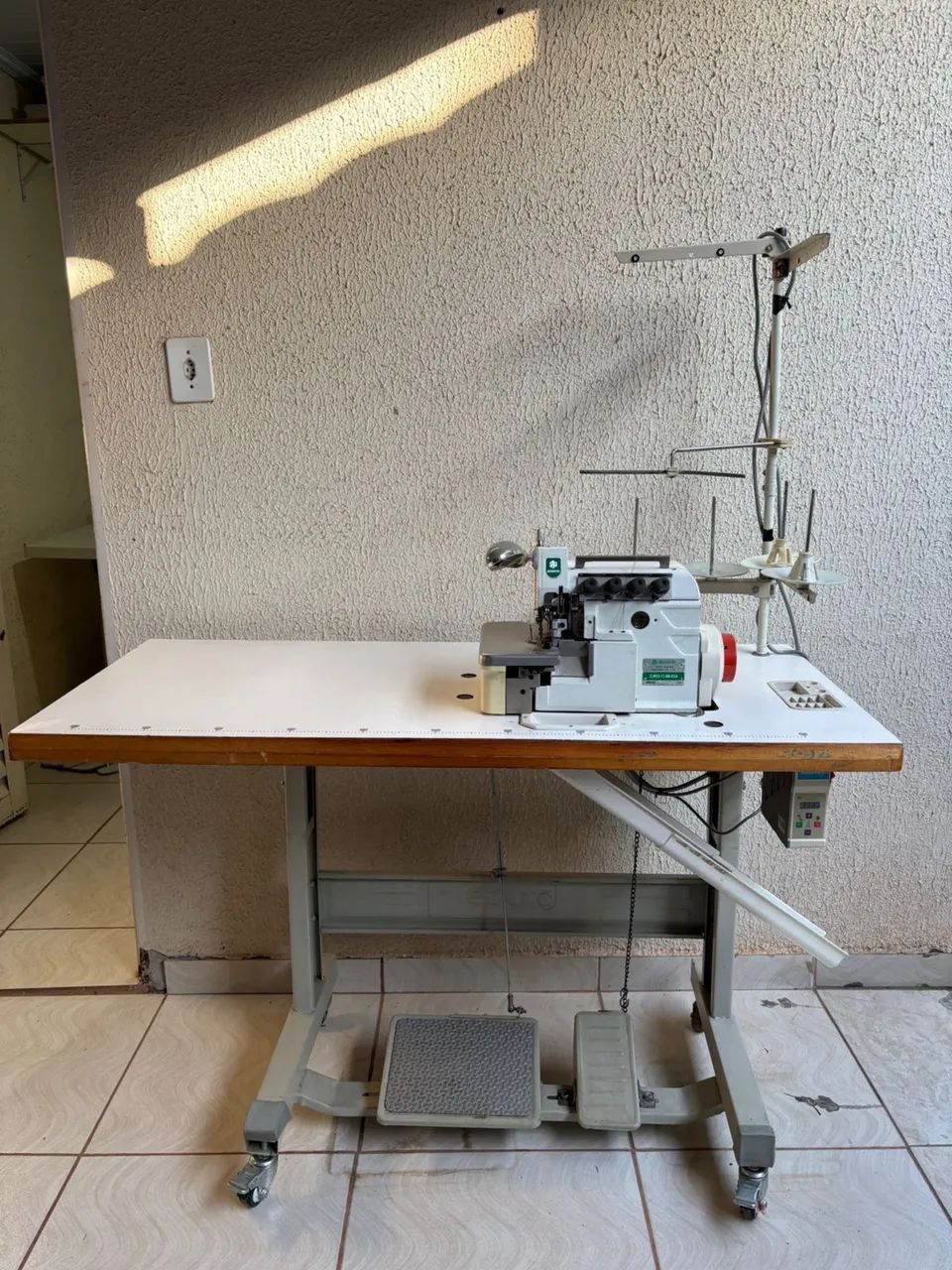 Vendo Overlock (Ponto Cadeia) - Zoje - Foto 2