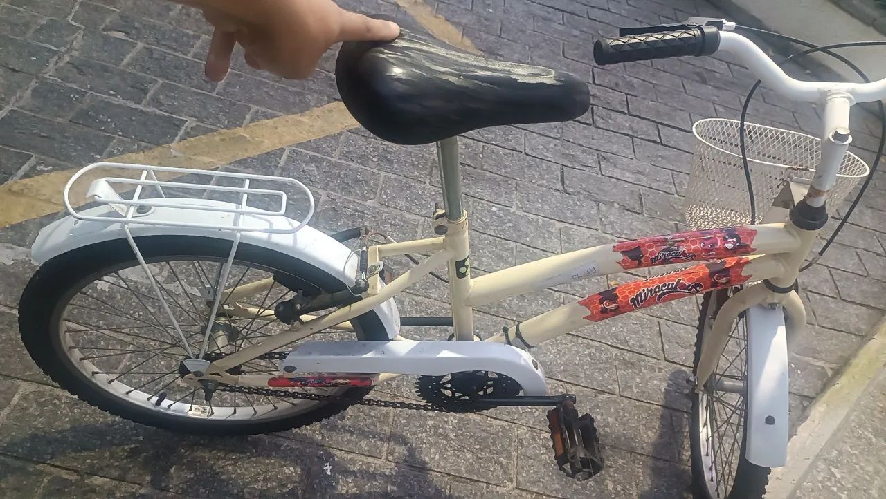 BICICLETA CECI ARO 20 RETRÔ INFANTIL - TEMA LADYBUG - Foto 4