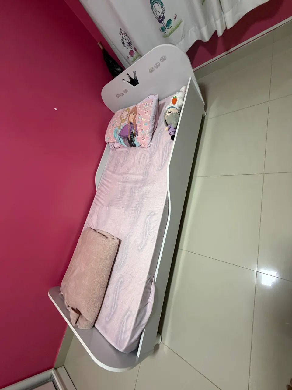 Cama com colchão  infantil
