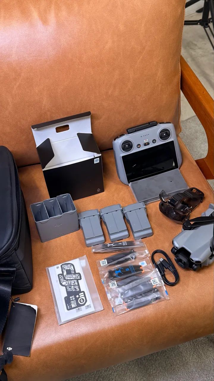 DJI Mini 5 Pro - Combo Fly More - Foto 2