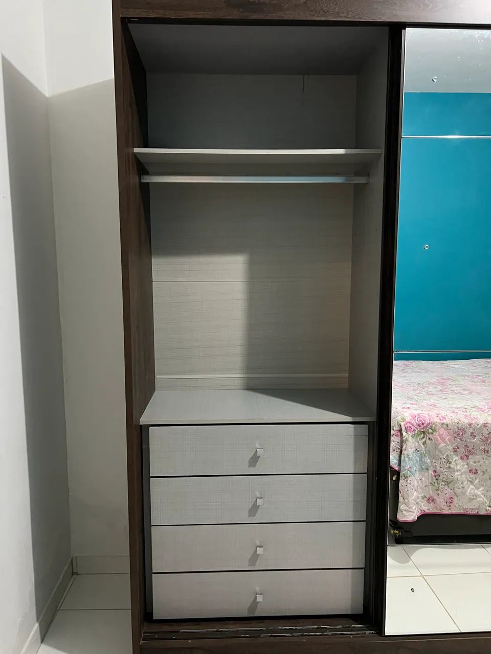 Guarda roupa grande com espelho  - Foto 3