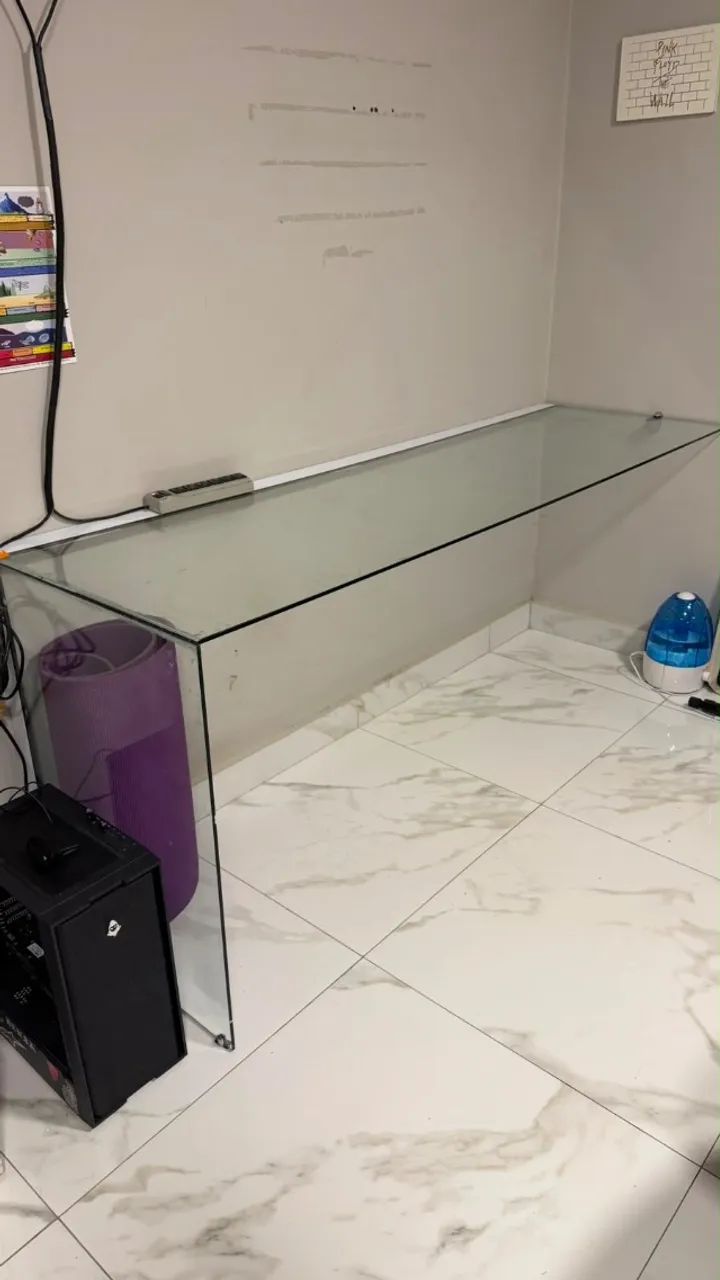 Escrivaninha de Vidro