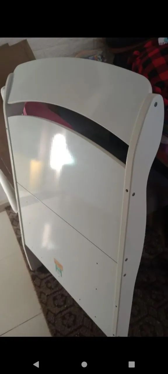 Berço + nichos + dossel para mosquiteiro 