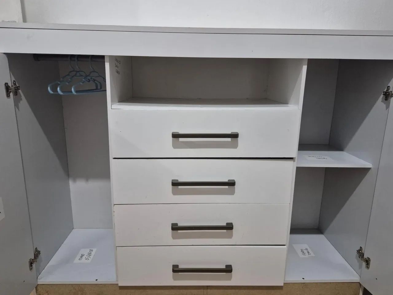 Vendo cômoda usada com marcas de uso! - Foto 3