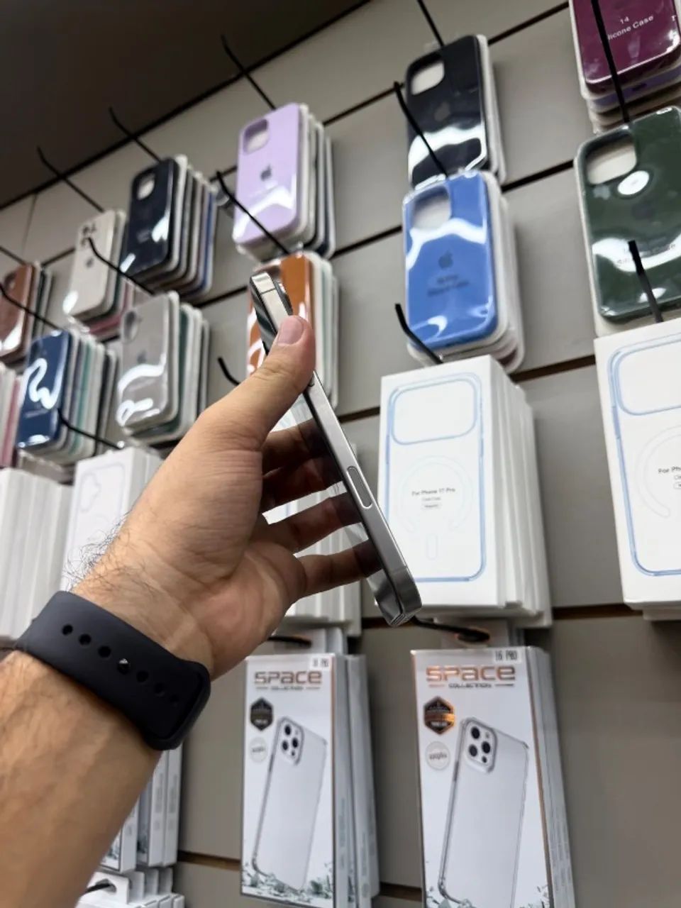 iPhone 16 Pro Max Semi Novo - Foto 3