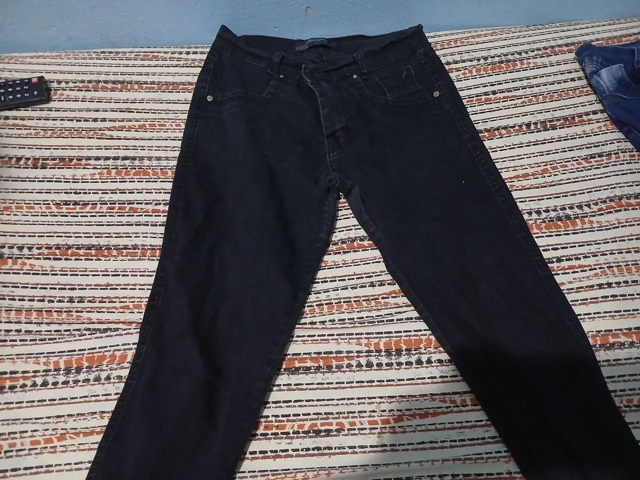 Vende- se roupa.  - Foto 2