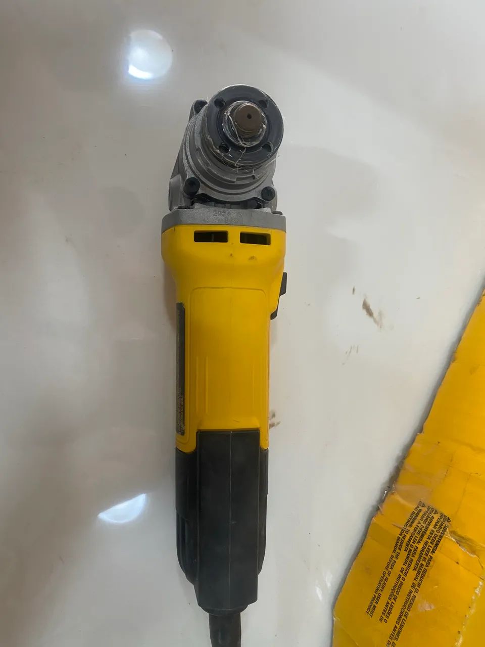 Esmerilhadeira angular DeWALT - Foto 2