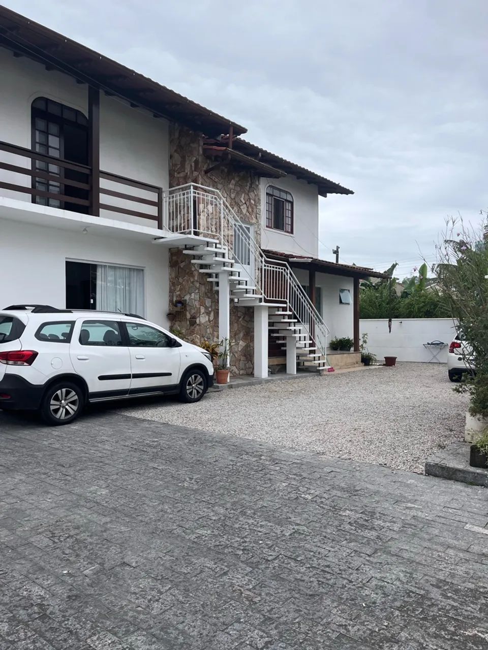 Casa no segundo andar - Centro Biguaçu 