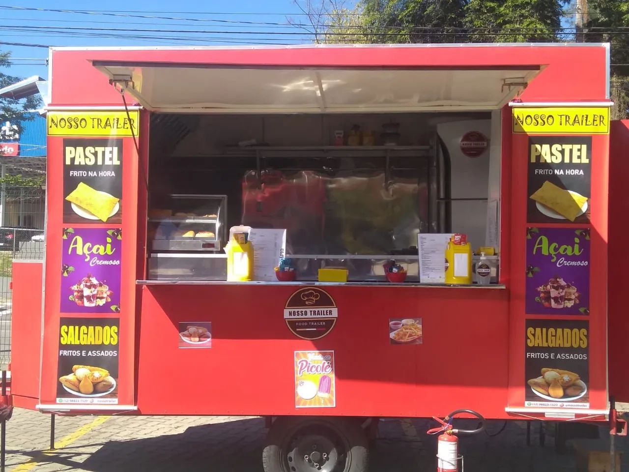 Vendo Treiler, pronto para trabalho e eventos. Tratar: * - Foto 2