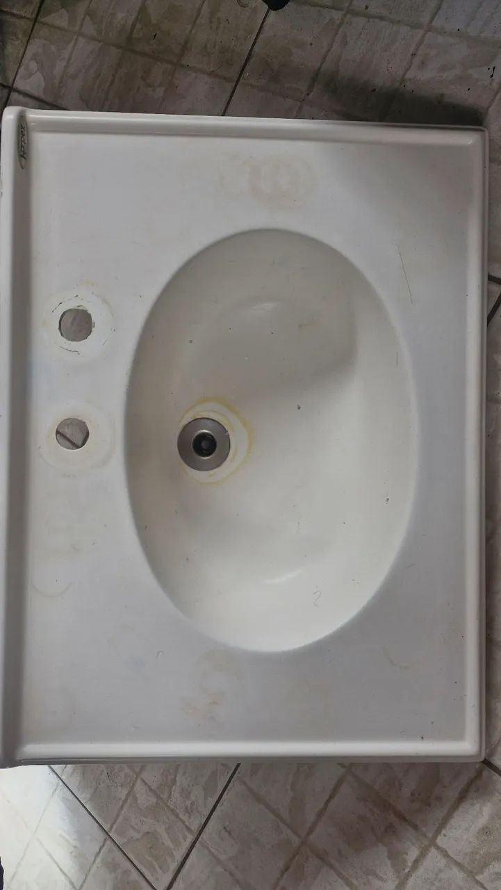 lavatório e vaso sanitário 