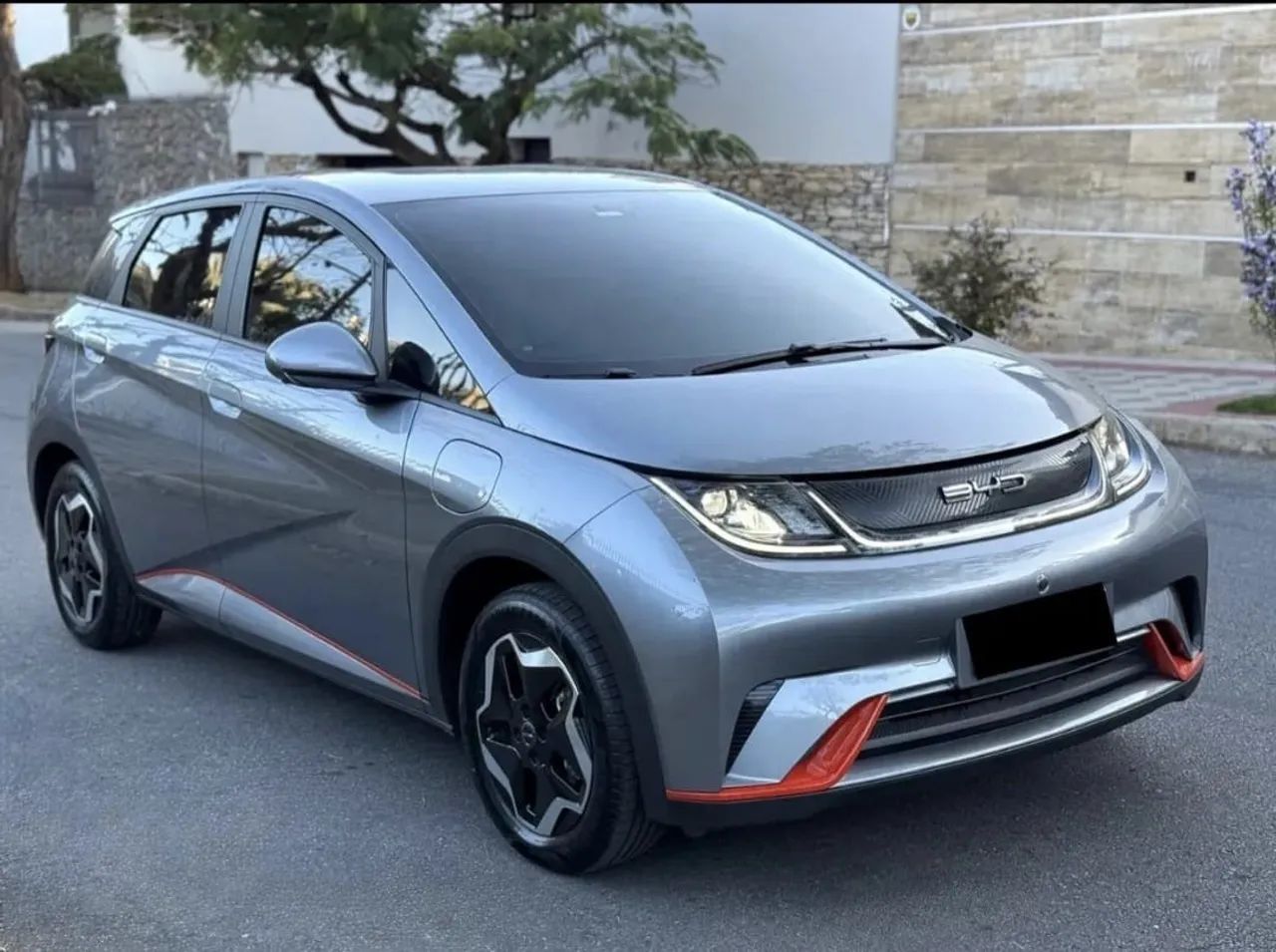 BYD Dolphin EV (Elétrico) 2025
