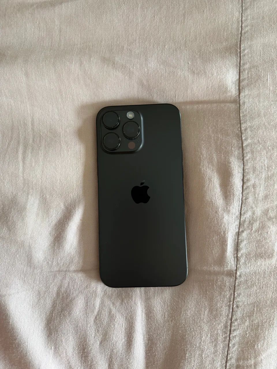 IPhone 16 Pro Max 256GB - 93% bateria - perfeito estado