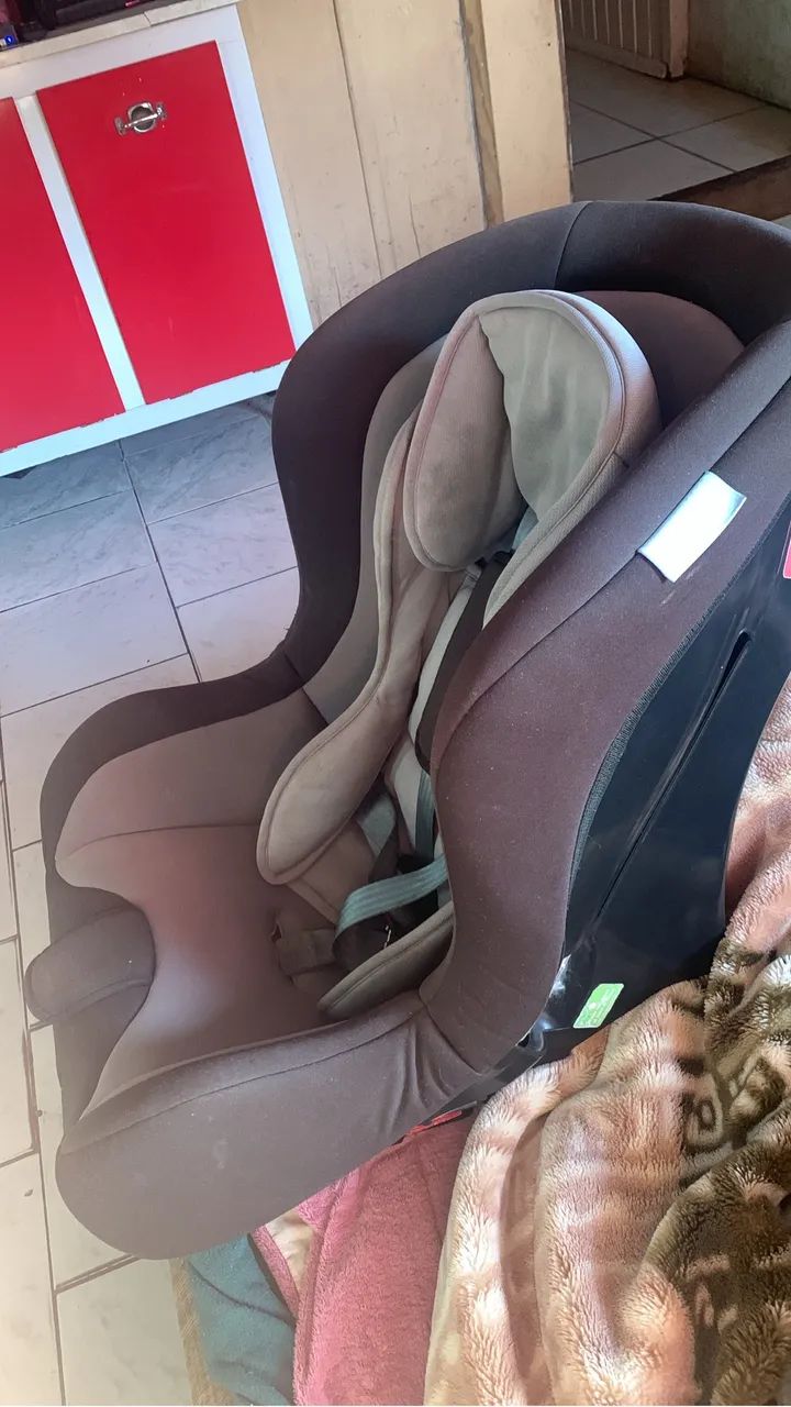  Cadeira infantil para carro Cosco Simple Safe preto - Foto 2