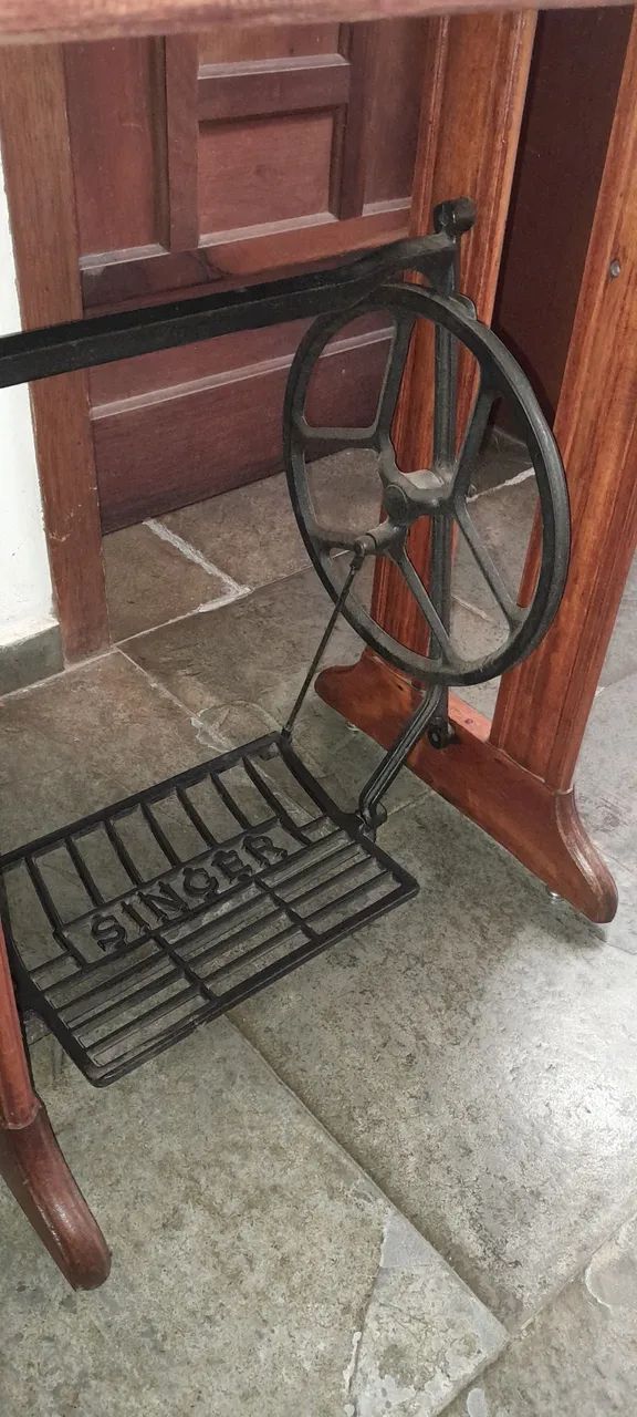 Mesa pé ferro fundido  - Foto 2