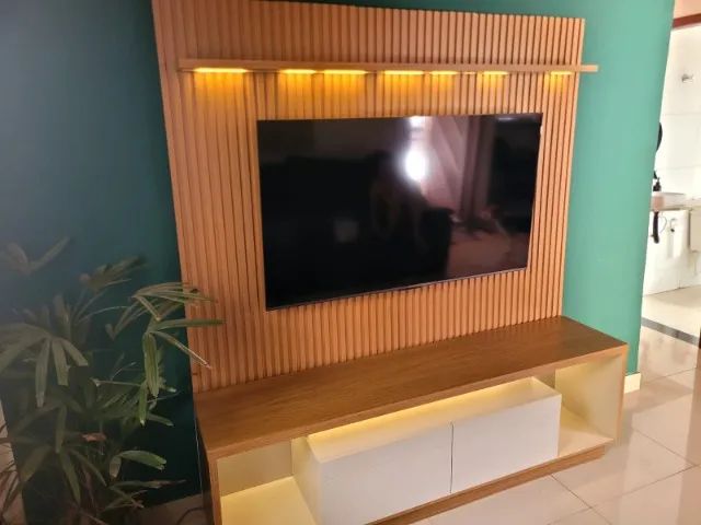 Rack com Painel Ripado para TV até 75" Cronos CabeCasa com LED