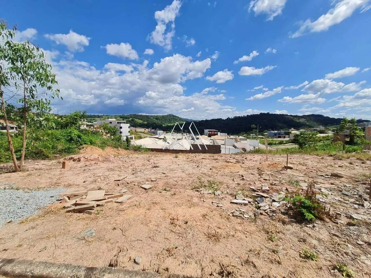 Vendo lote em Itaúna com ótima localização! - Foto 2