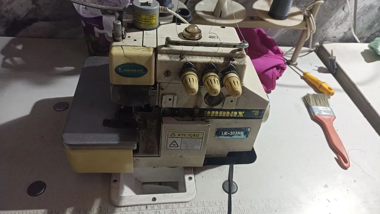 Máquina de costura  - Foto 2