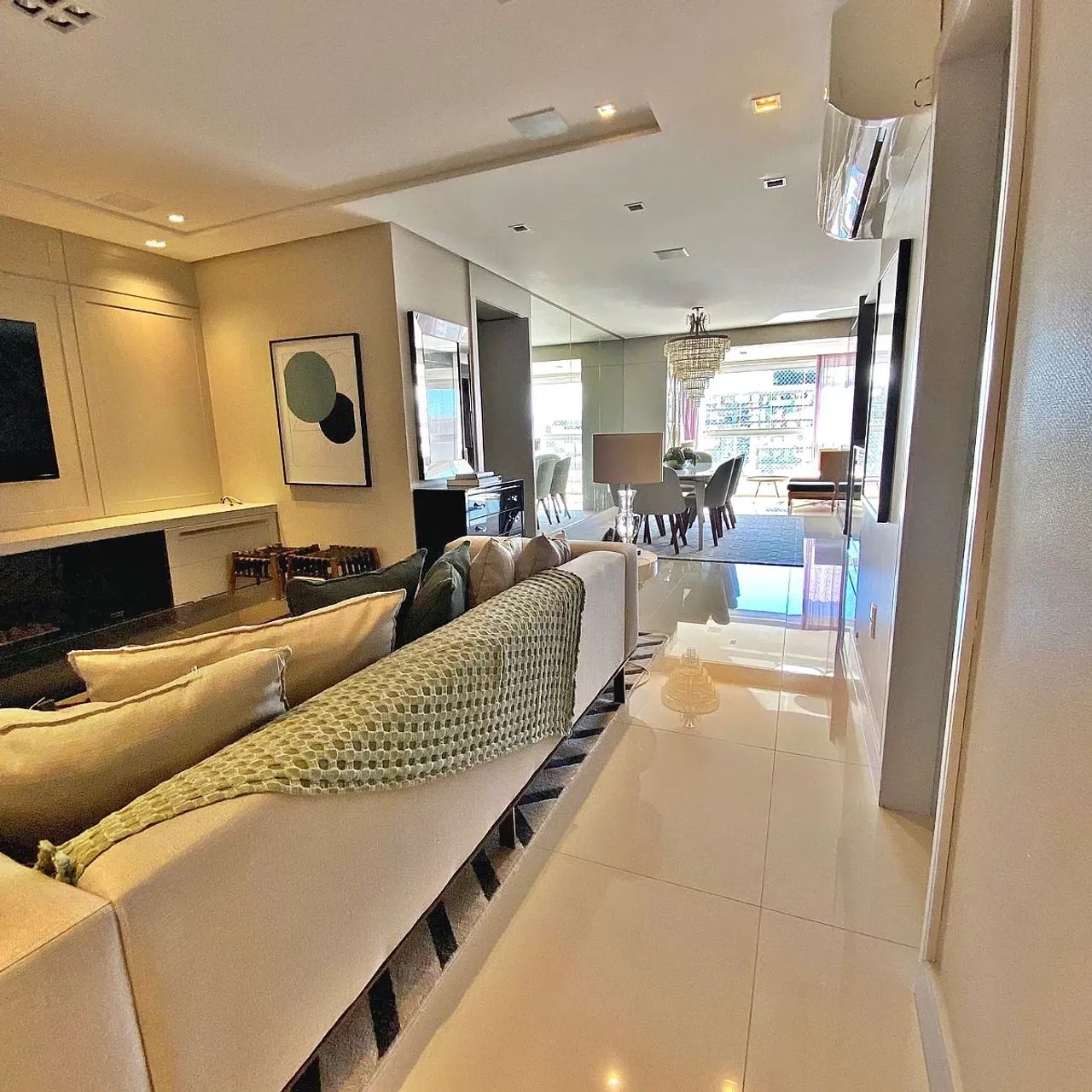 Apartamento MOBILIADO com 2 suítes sendo 1 master com closet, 143 m² - Campinas - São José - Foto 4
