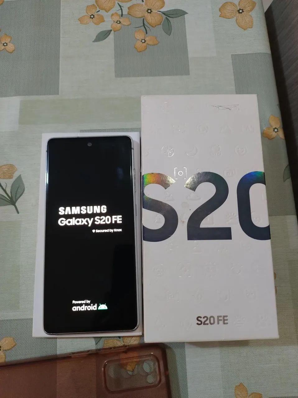 Vendo S20 FE impecável 