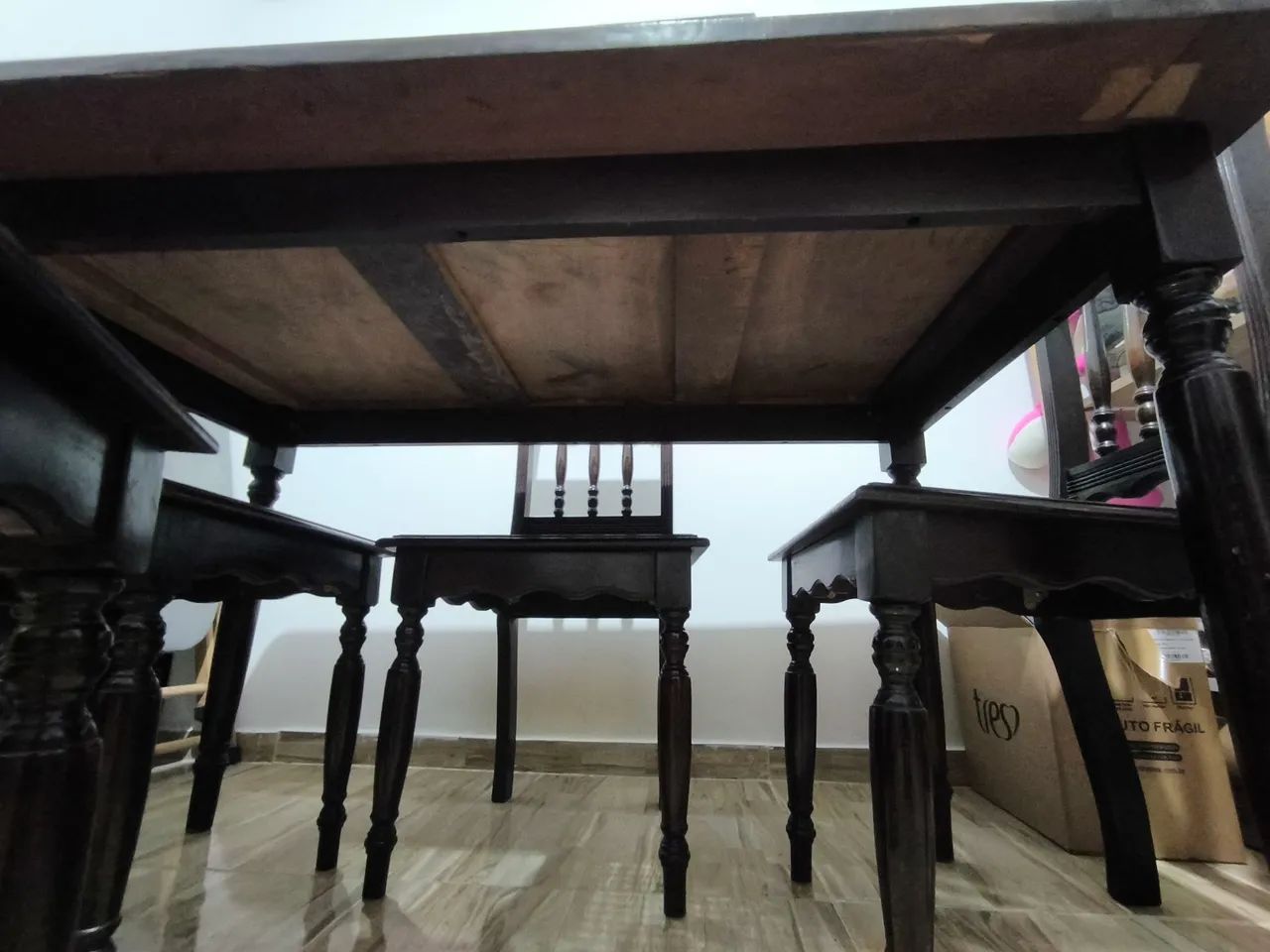 Mesa madeira com 4 cadeiras assento em palhinha  - Foto 2