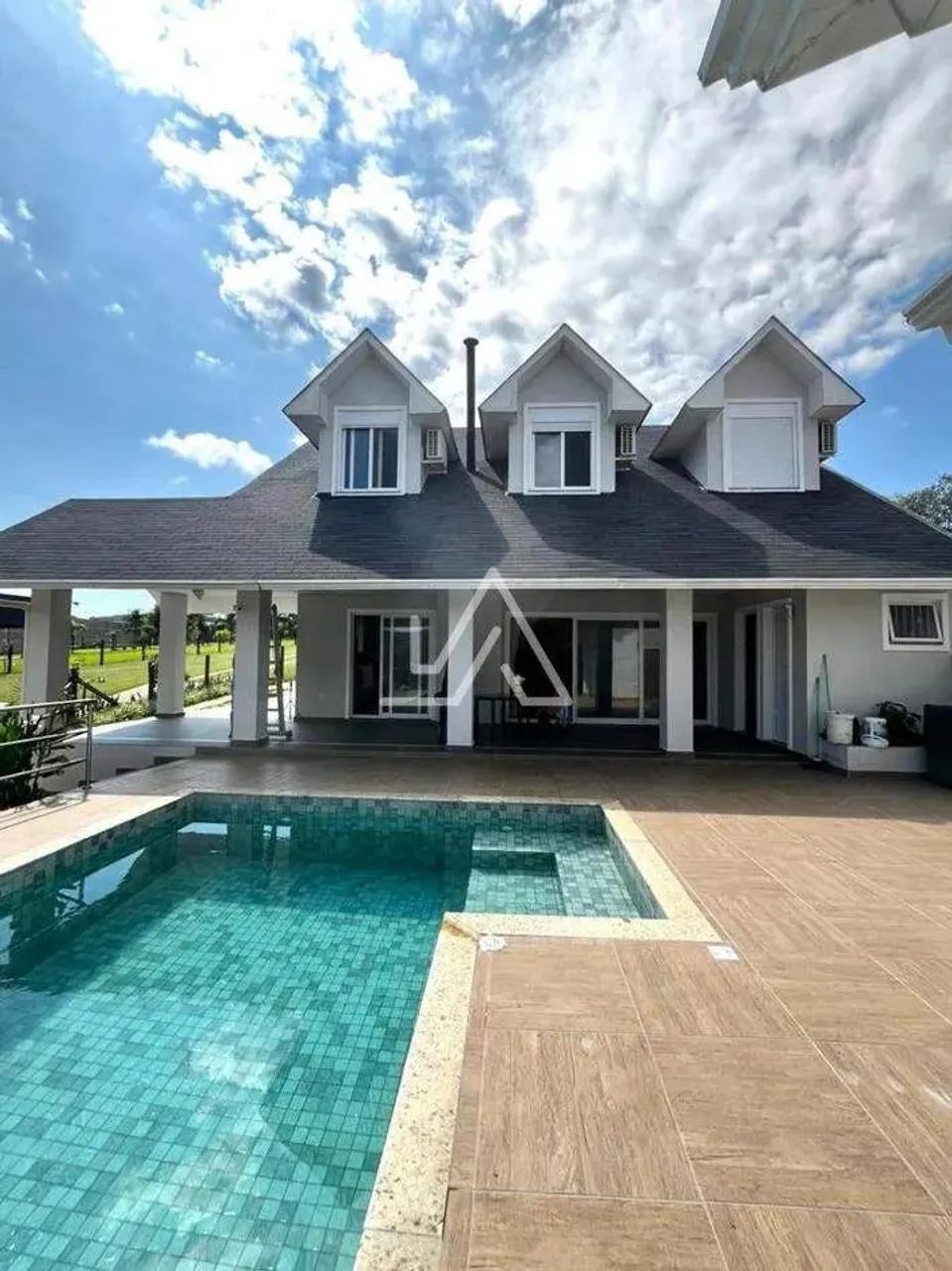 CASA EM CONDOMÍNIO NO CAPINGUI