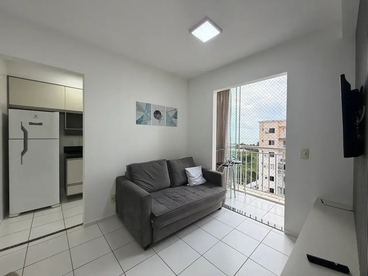 VENDE-SE APARTAMENTO MOBILIADO NO ARAÇAGY