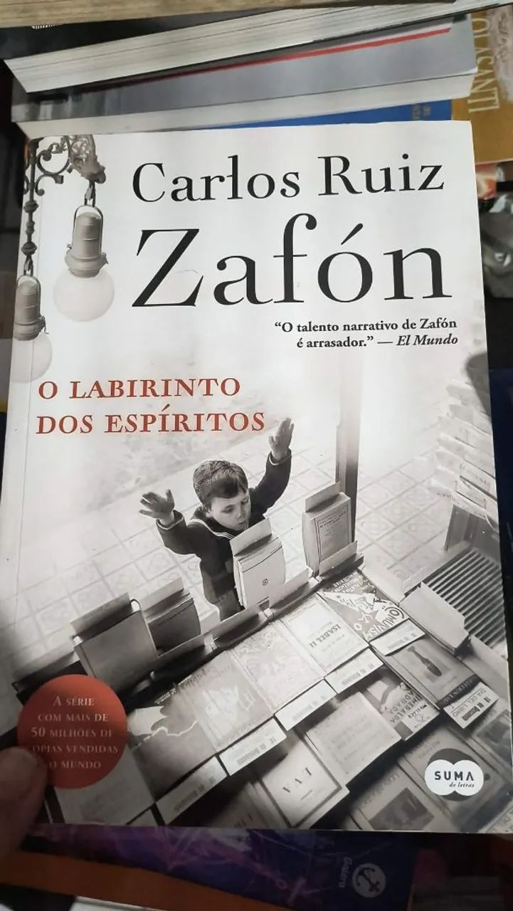 Livro O labirinto dos espíritos 