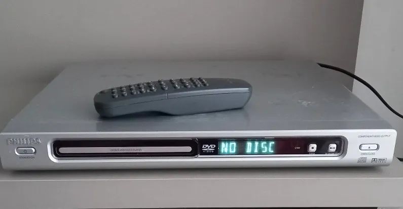 CD / DVD PHILIPS COM CONTROLE 