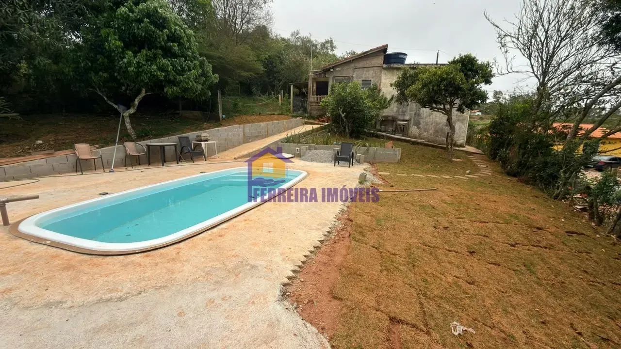 Ibiúna, chácara a apenas 4km do centro, com piscina