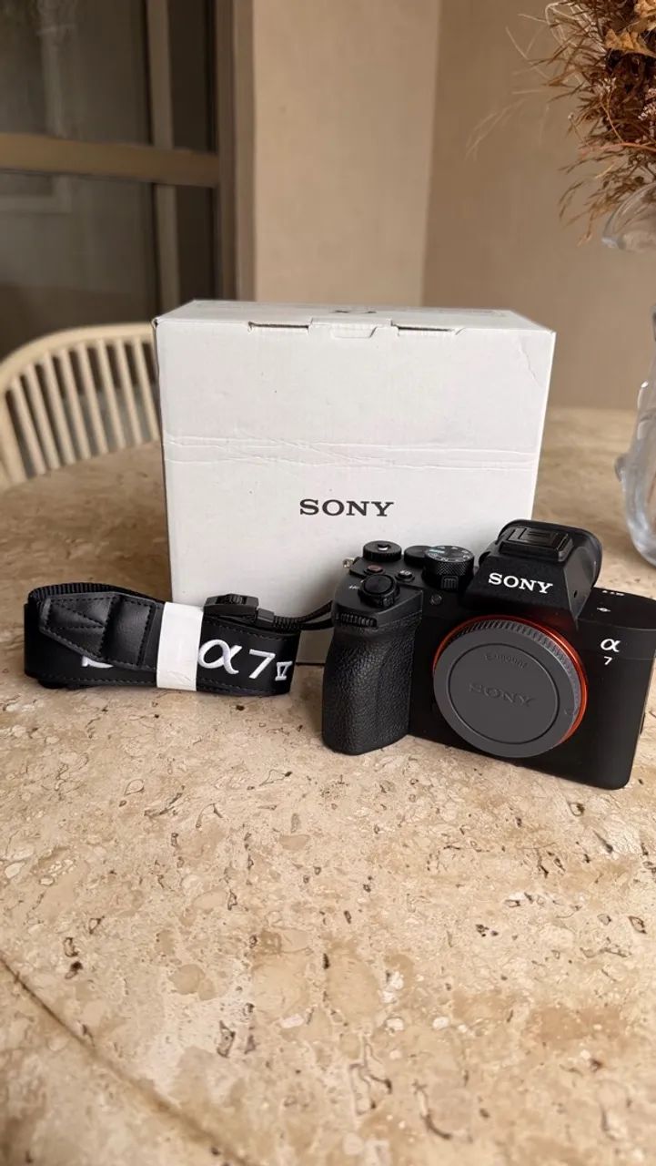 Sony a7V como nova 