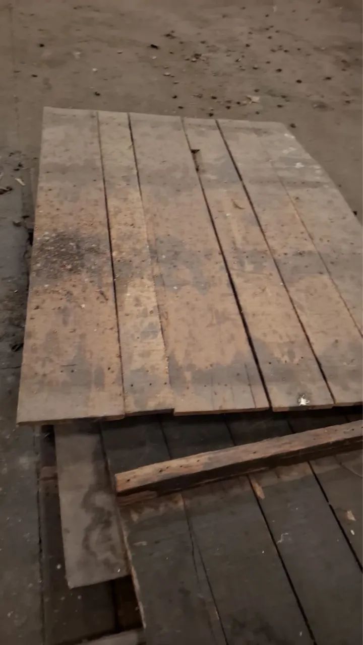 Palete madeira de lei 2 X 1,5m