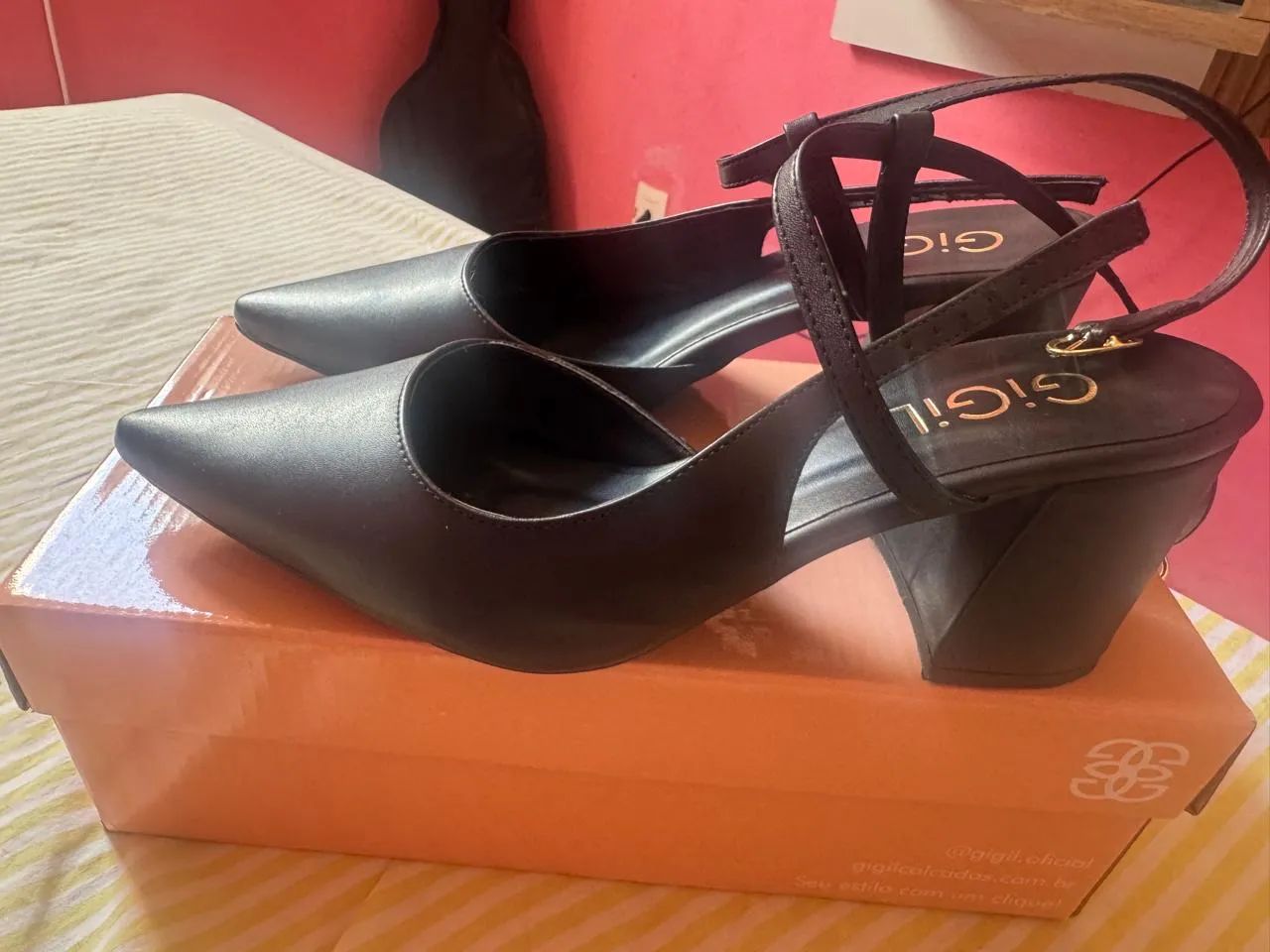 Vendo Sapato Scarpin