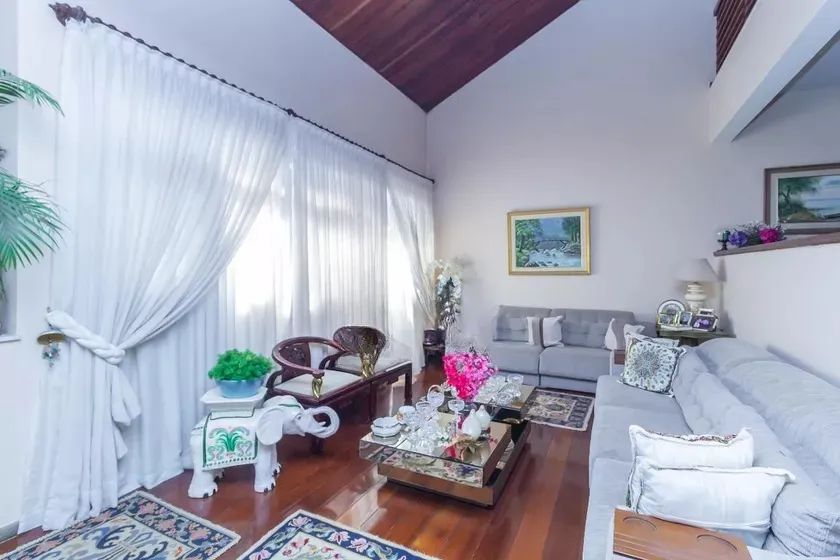 Casa à Venda - Mangabeiras, 5 Quartos, 374 m2
