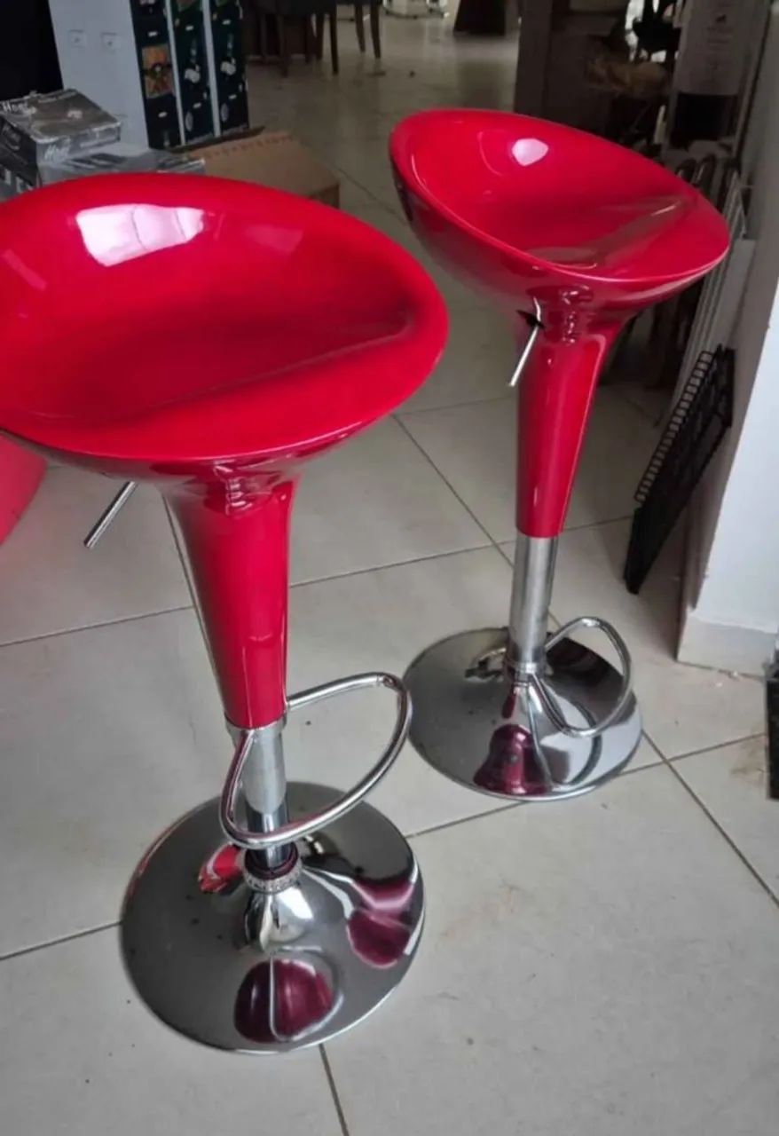 Banquetas lotus 2 peças,e perfeito estado 