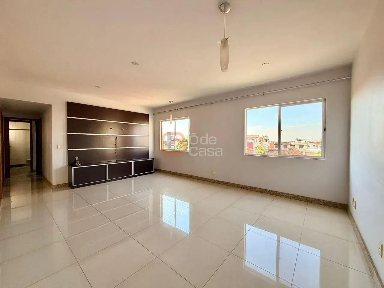 Apartamento com 3 quartose elevador à venda no Itapoã