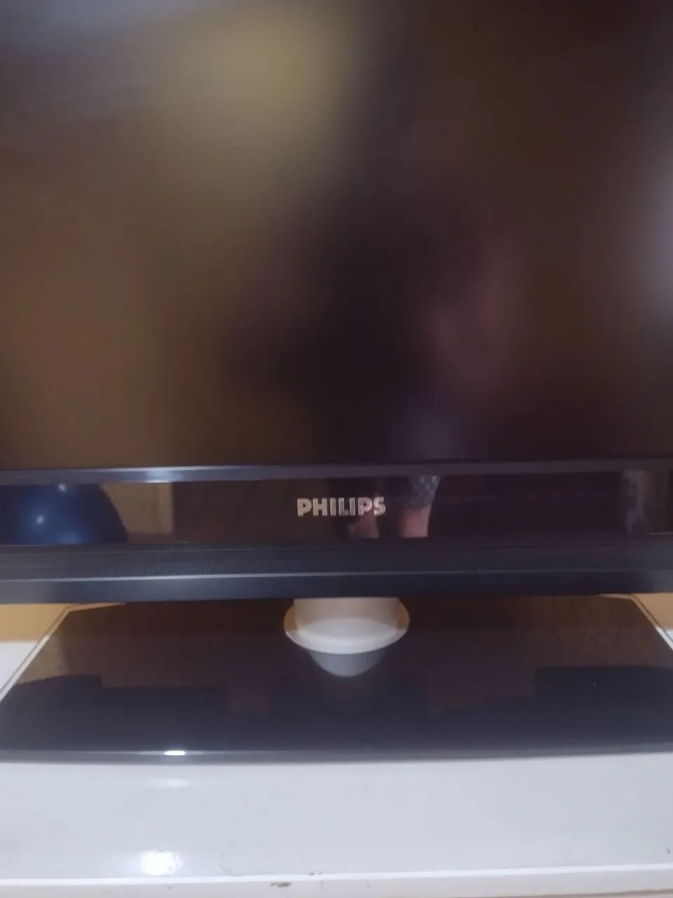 Vendo tv LCD Philips 32 polegadas modelo antigo pesada não é smart mas muito boa! - Foto 4