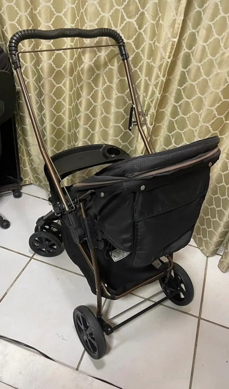 Carrinho de bebê em ótimo estado - Foto 3