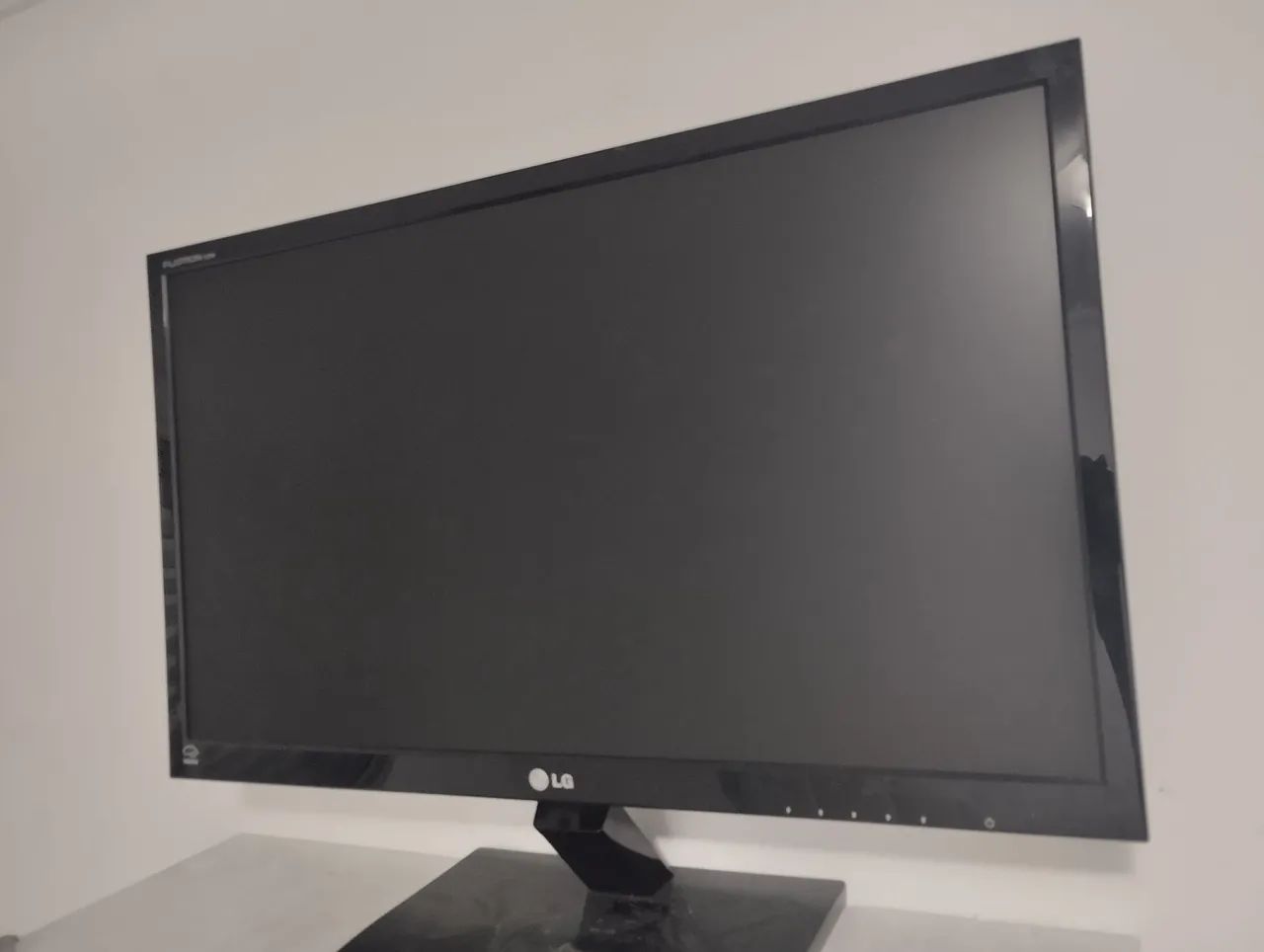 Monitor LG 23" E2360V LC