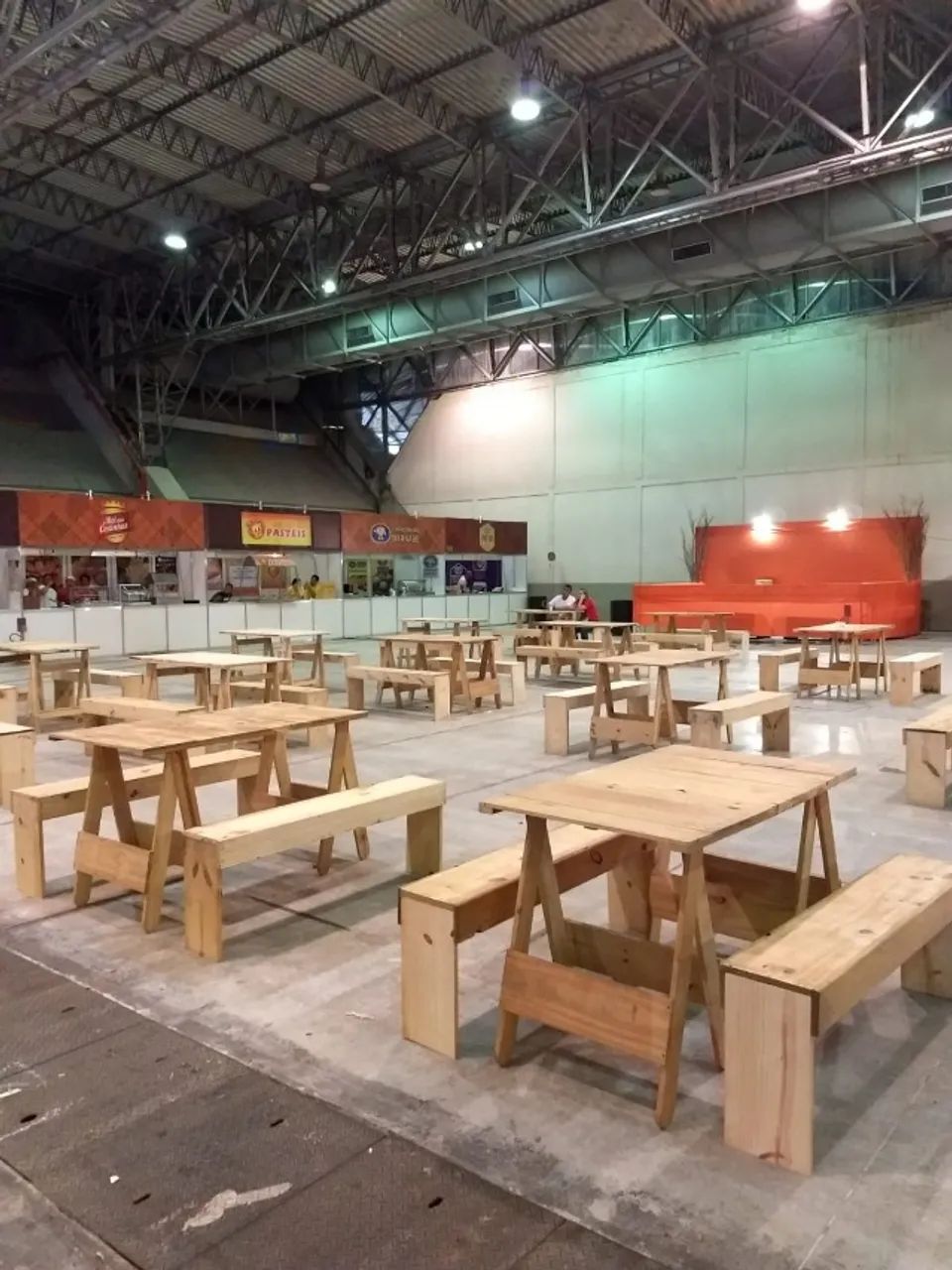 Mesa de Madeira com Bancos 4 lugares Modelo Cavalete (10 unidades) - Foto 5