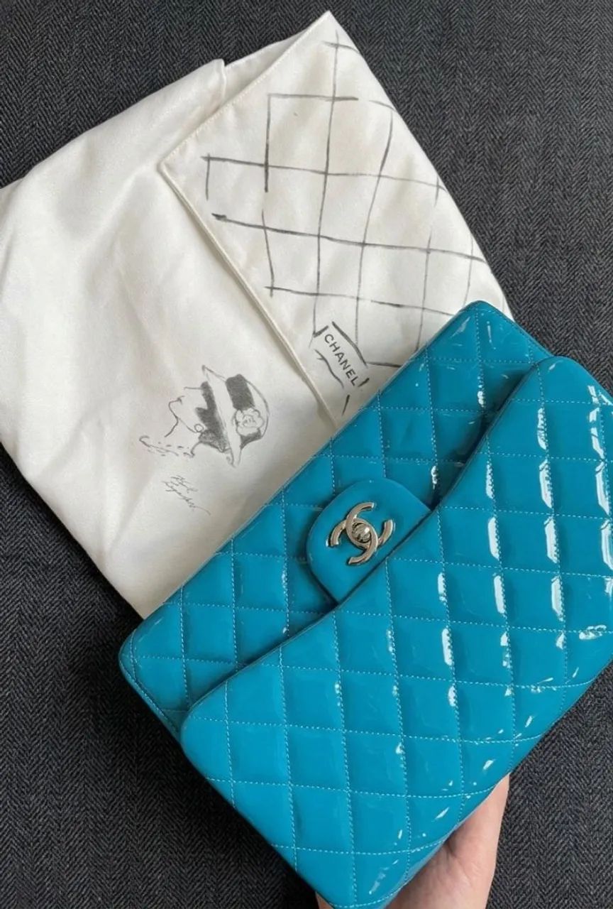 Bolsa Chanel Classic Flap em Verniz Turquesa - Foto 2