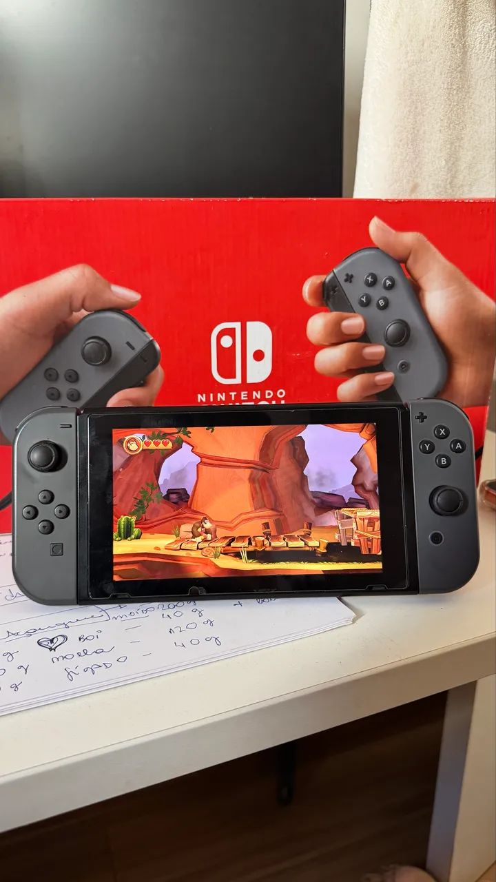 Nintendo Switch V2 - Desbloqueado - microSD 128GB - Completo na caixa