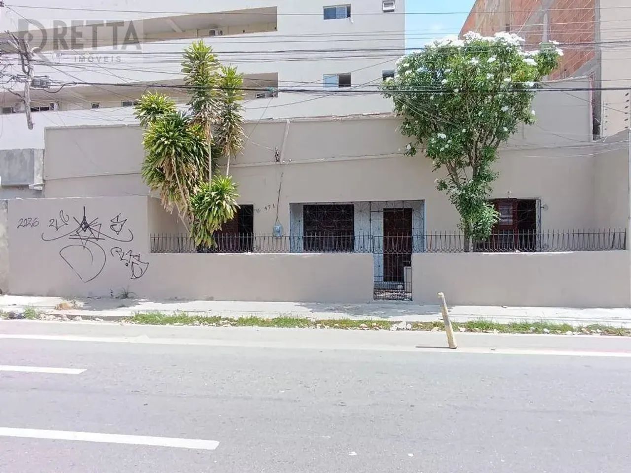 Casa com 2 dormitórios para alugar, 75 m² por R$ 1.390/mês - Rua João Brígido 471 Joaquim 
