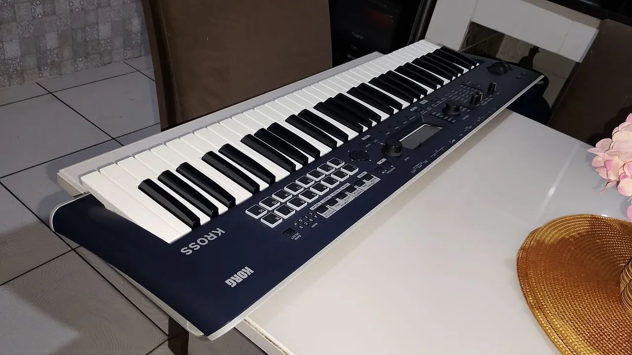 Korg kross 2  - Foto 4