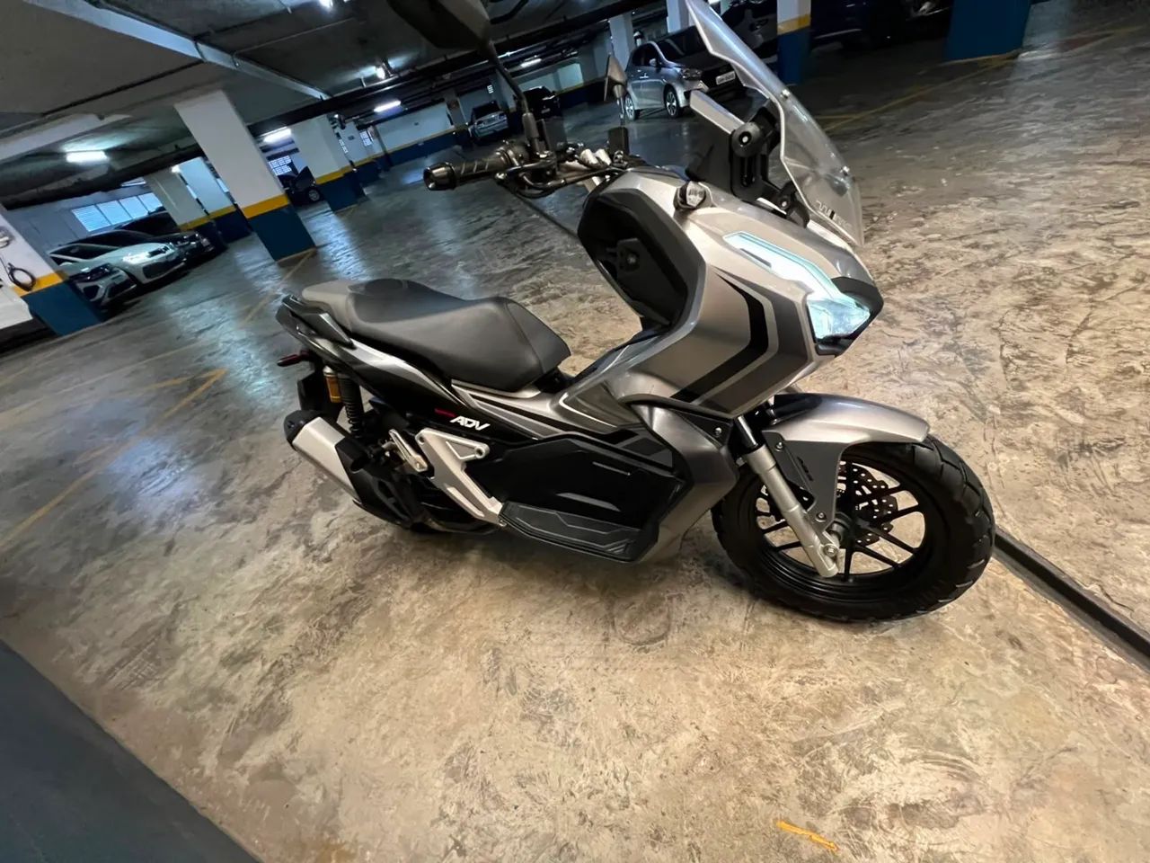 ADV  150 cinza  - Foto 5