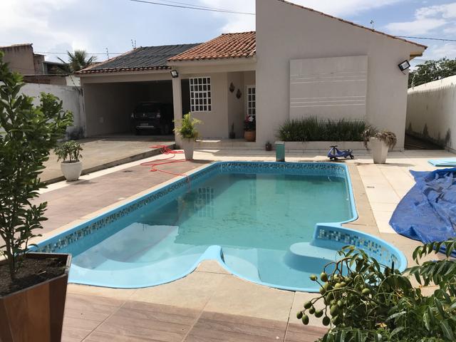Linda casa de 3 qts, suíte, laje em Condomínio Fechado de Sobradinho/ Vila Verde