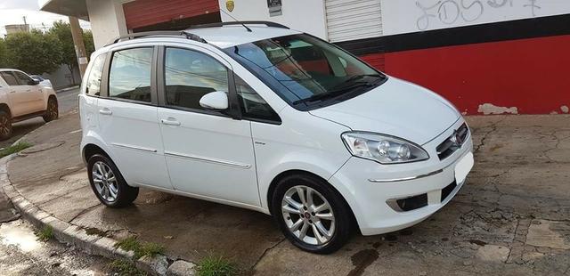 Fiat Idea Essence Sublime Dual.1.6 Flex16v 5P 2014 - Foto 2