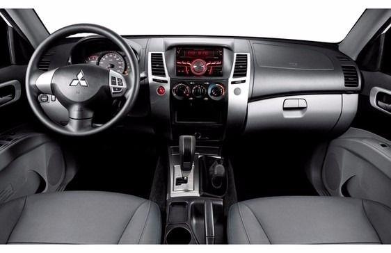 Pajero HPE Full 3.2 4x4 T.I.Dies. 5p Aut zero Km - Foto 4