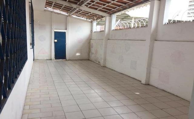 Casa de esquina, excelente para empresa, restaurante e outros seguimentos - Foto 10