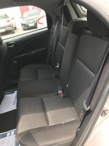 Etios Hatch 1.5 XS 2017/2018 - Foto 11