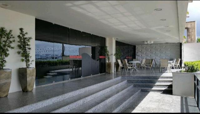 Lindo flat mobiliado na beira mar - Foto 4
